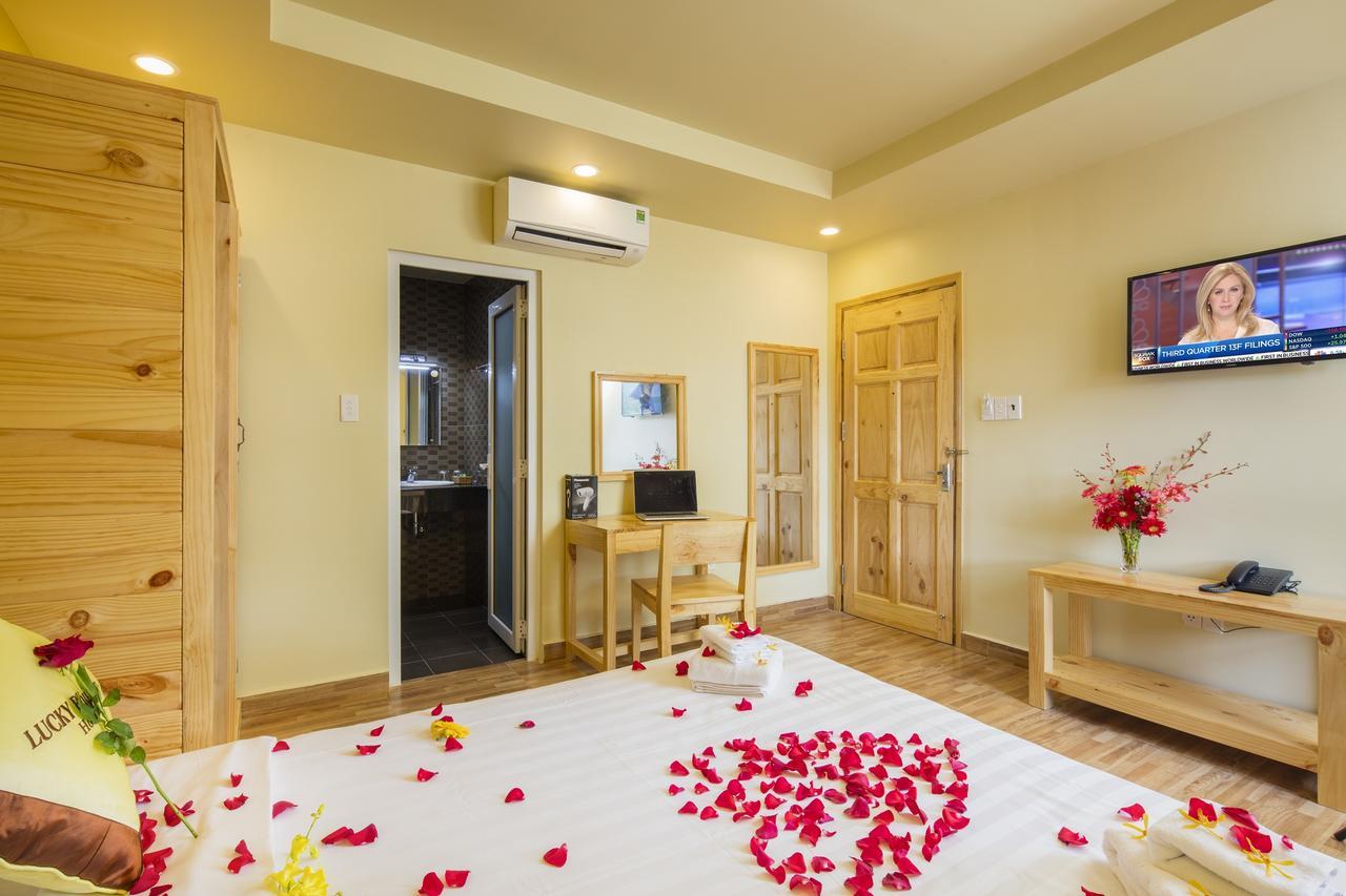 Lucky Phu Quoc Hotel Exterior foto