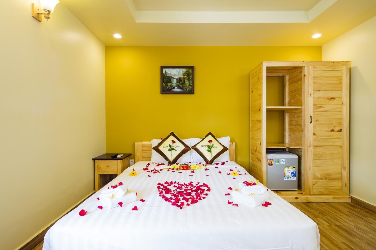 Lucky Phu Quoc Hotel Exterior foto